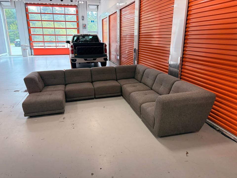 Huge Modular 8 Piece Sectional