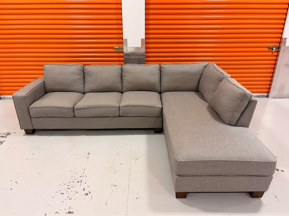 Big Right Facing Sectional with Charging Ports