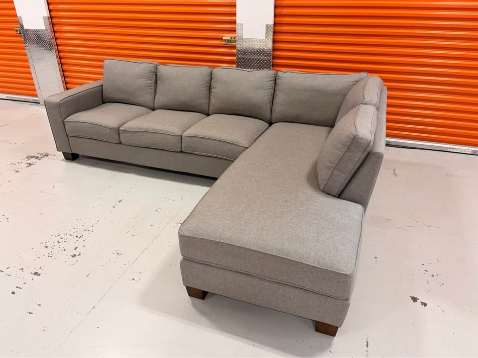 Big Right Facing Sectional with Charging Ports