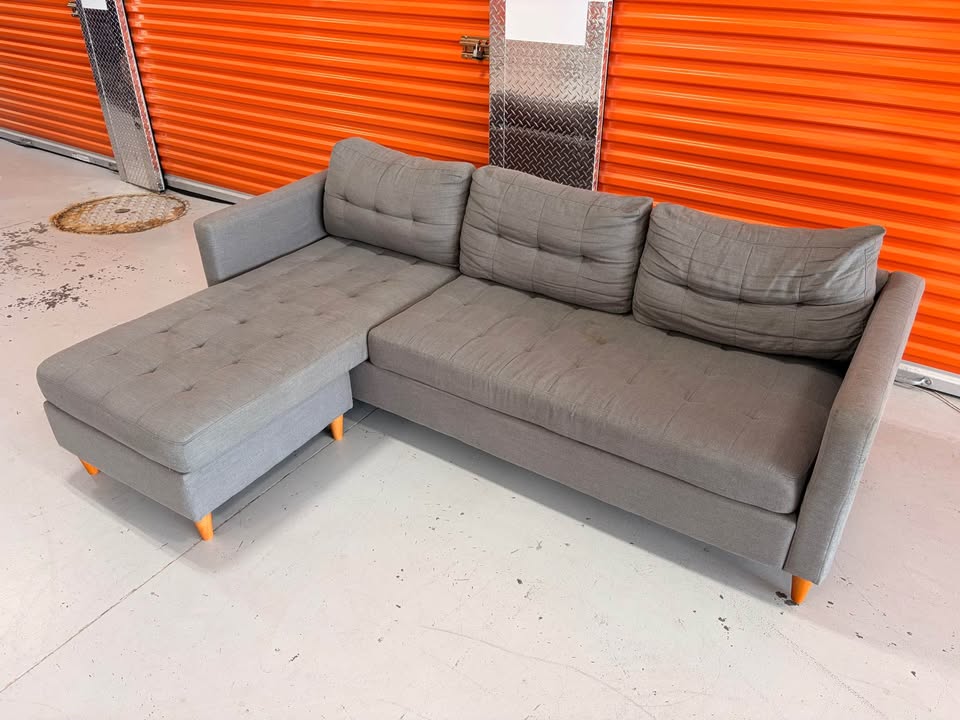 Grey Tufted Reversible Sectional
