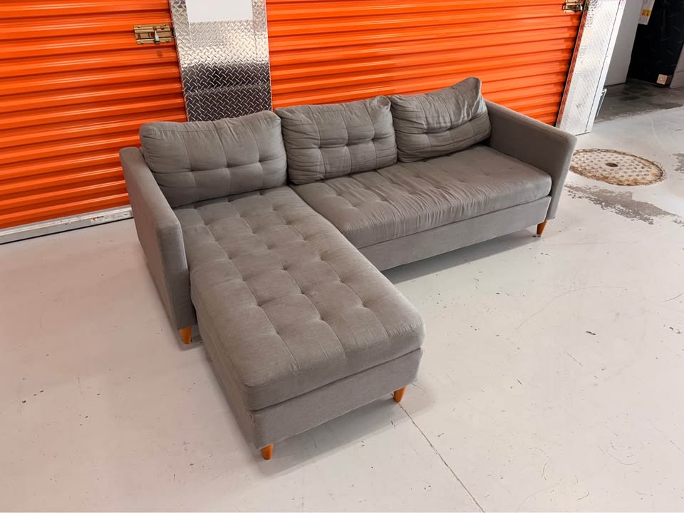 Grey Tufted Reversible Sectional