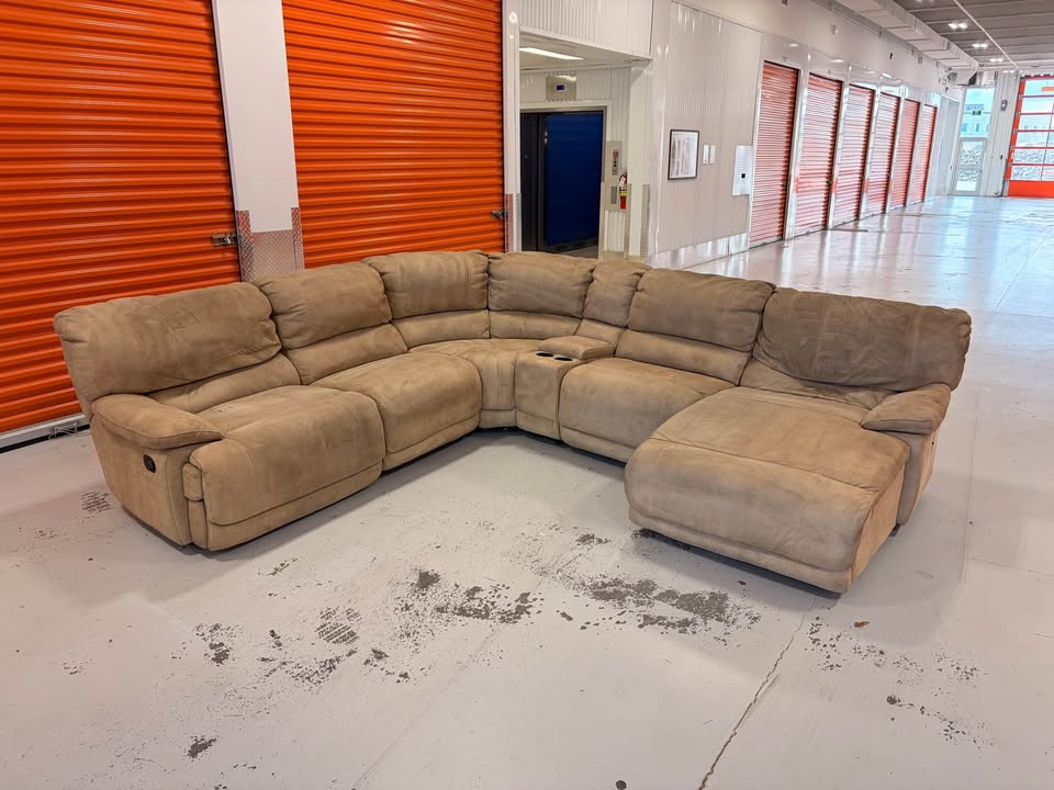 Huge Comfy Sectional with Recliners