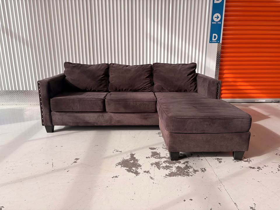 Big Reversible Brown Sectional