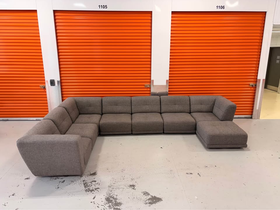 Huge Modular 8 Piece Sectional