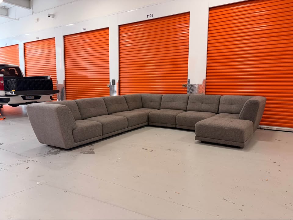 Huge Modular 8 Piece Sectional