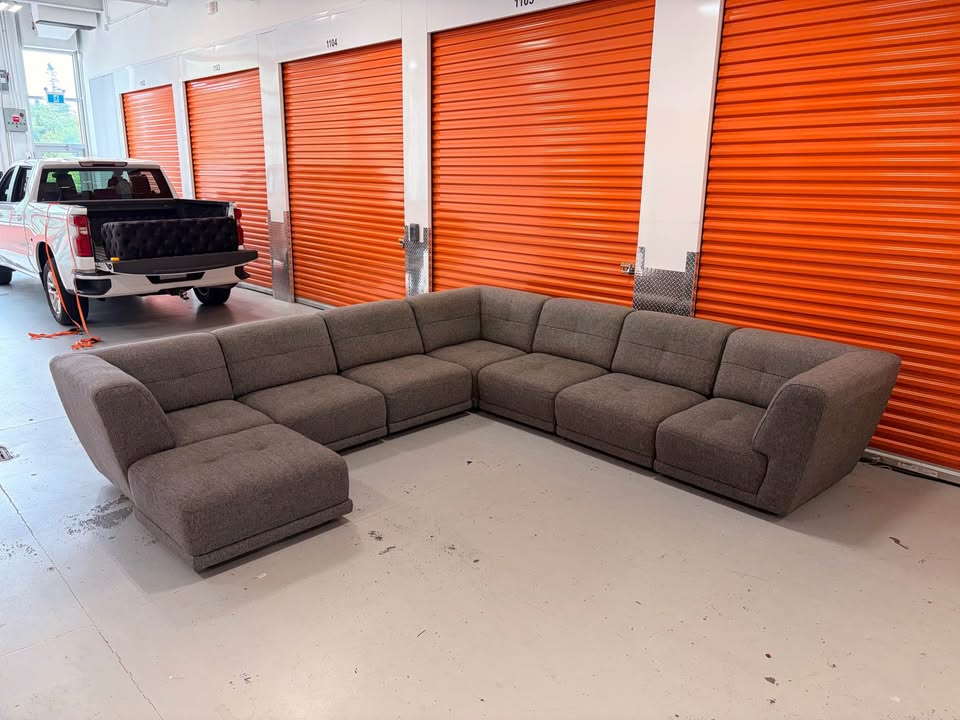 Huge Modular 8 Piece Sectional