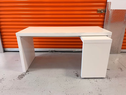 Retractable L Shape Desk